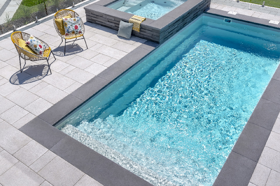 Top 7 Reasons to Choose Fiberglass Pools over Concrete Pools
