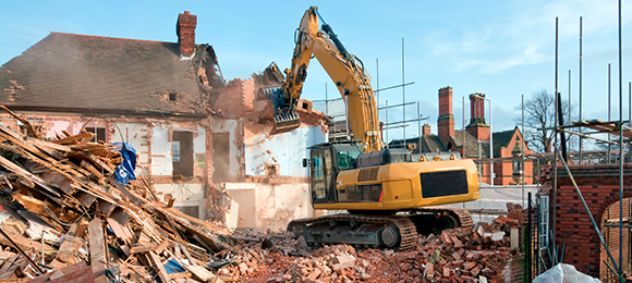 Demolition Services: Quick and Easy Way to remove an old House 
