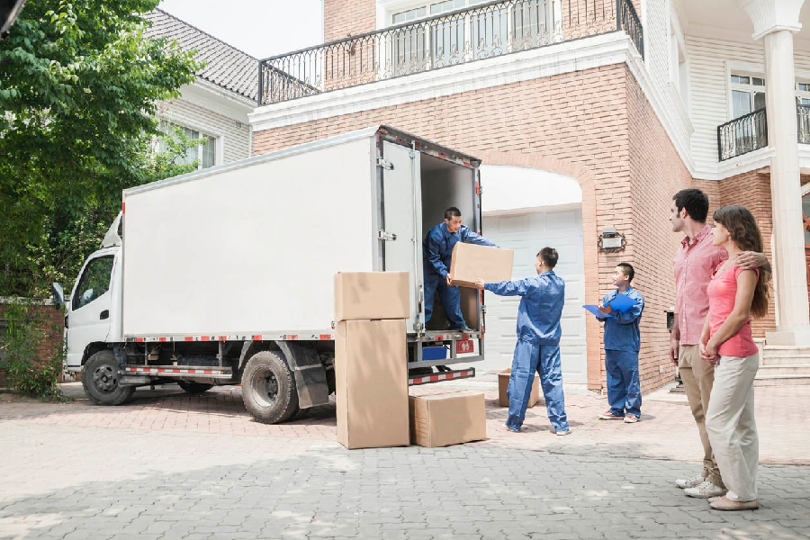 BEST MOVING COMPANIES IN FLORIDA (2022)
