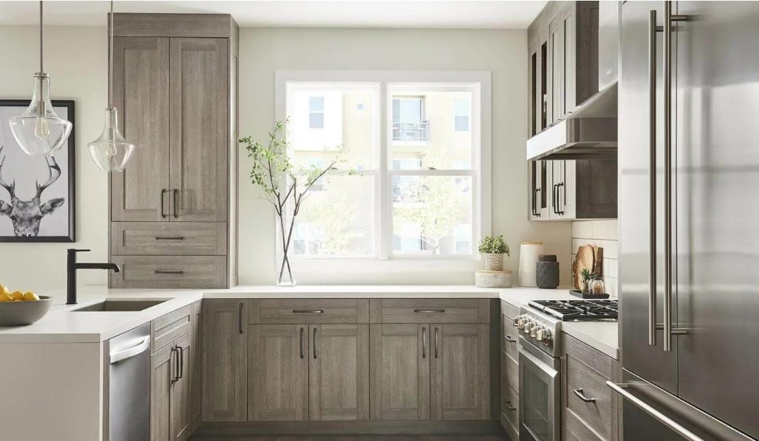 Tips For Working with Distressed Kitchen Cabinets