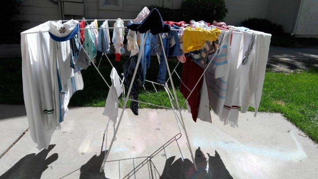 6 Benefits Of Using A Cloth Drying Stand