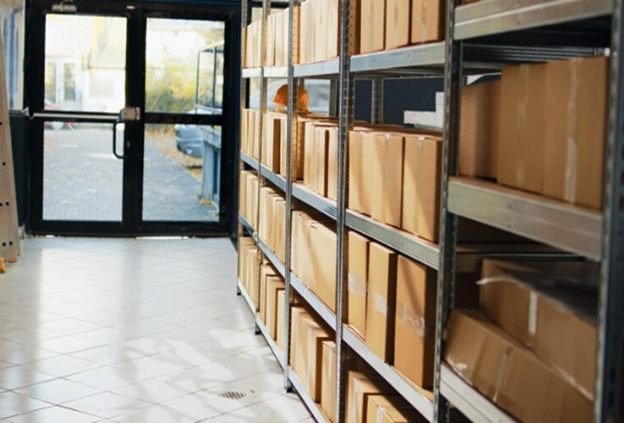 How to Find the Right Storage Unit for Your Seasonal Items?