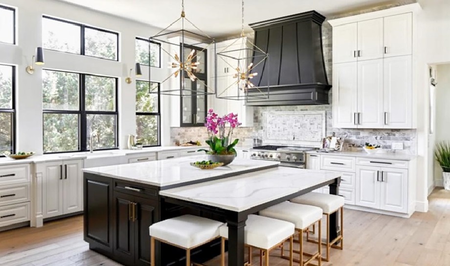 Mixing Textures in a Black and White Kitchen A Guide to Visual Balance