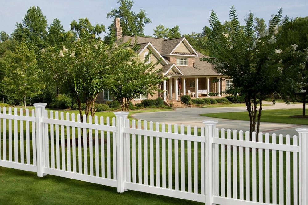 Vinyl Fencing Services